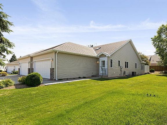 3rd image of 1920 Westridge Cir