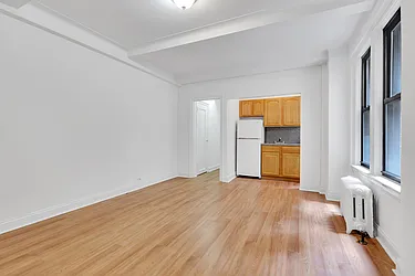 Rented by Cooper & Cooper Real Estate