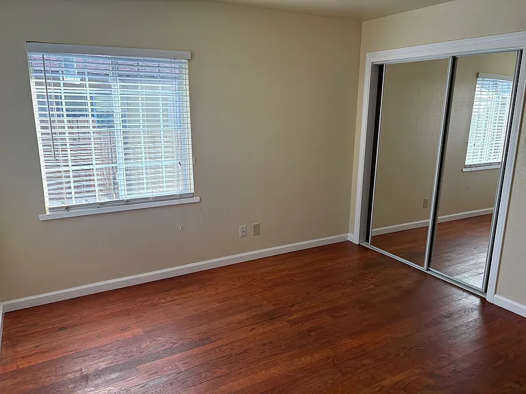 116 Carquinez St — Photo 17