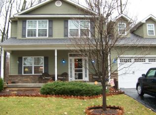 13 Tall Tree Ln, Langhorne, PA 19047