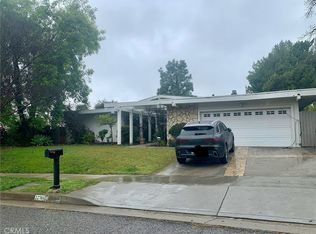 22703 Federalist Rd, Calabasas, CA 91302