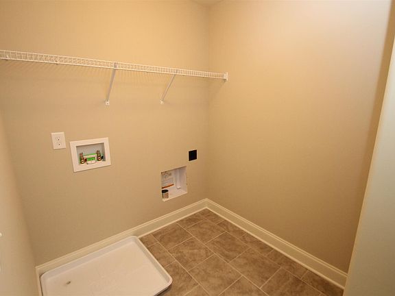 3rd image of 2352 Somerset Valley Dr