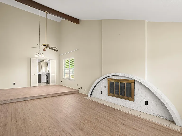 7302 Sevilla Dr — Photo 4