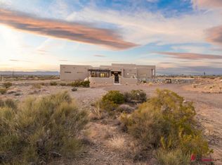 5008 Rock House Rd, Las Cruces, NM 88011