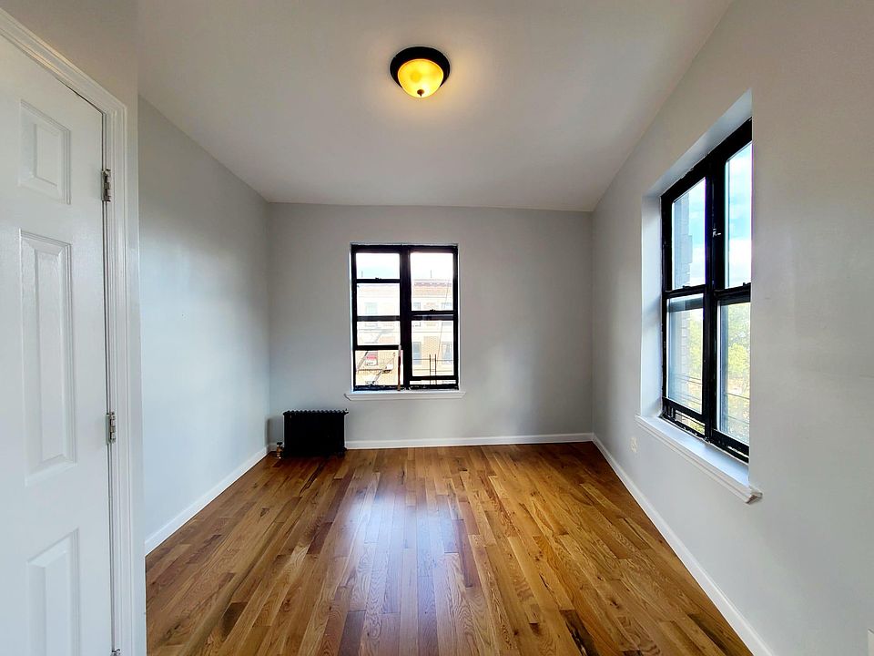 1st image of 2422 Grand Ave #6