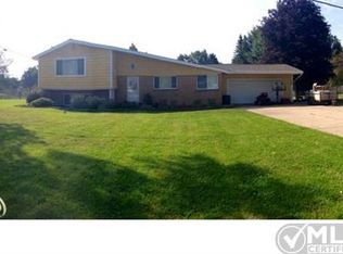 2384 E Cook Rd, Grand Blanc, MI 48439