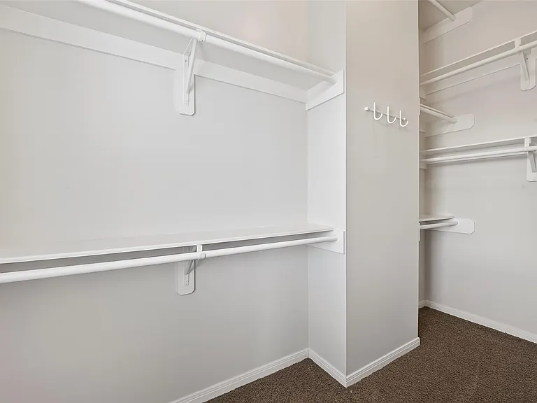2804 Chenevert St — Photo 33