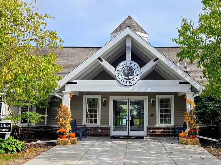 Manchester Oaks Clubhouse Exterior