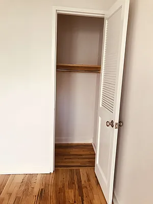 Rented by Metropolis Real Estate of Manhattan | media 41