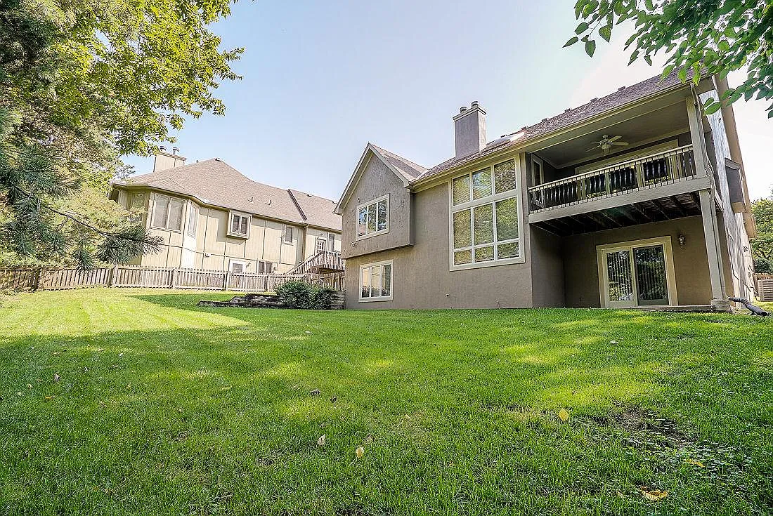 3 bed, 3300 sqft, $2,500 — Photo 4
