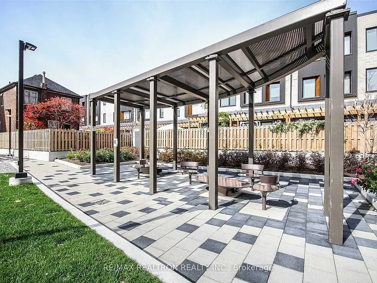 80 Vanauley St #Townhouse 121 — Photo 5