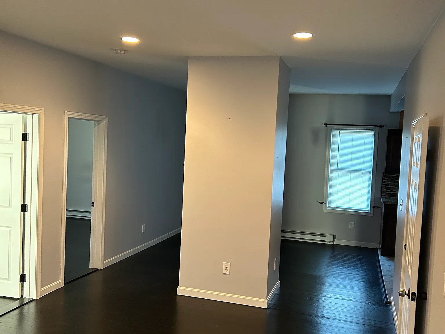 2 bed, 950 sqft, $1,850 — Photo 2