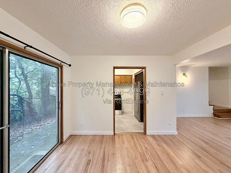 7030 SW Canyon Crest Dr #7 — Photo 5
