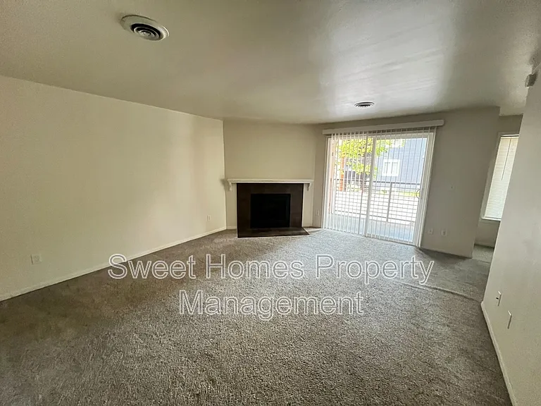 12219 Bel Red Rd #D102 — Photo 7