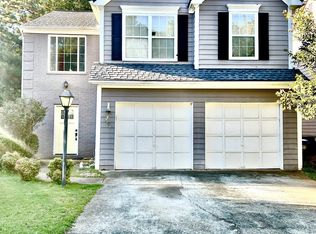 725 Manor Glen Dr, Suwanee, GA 30024