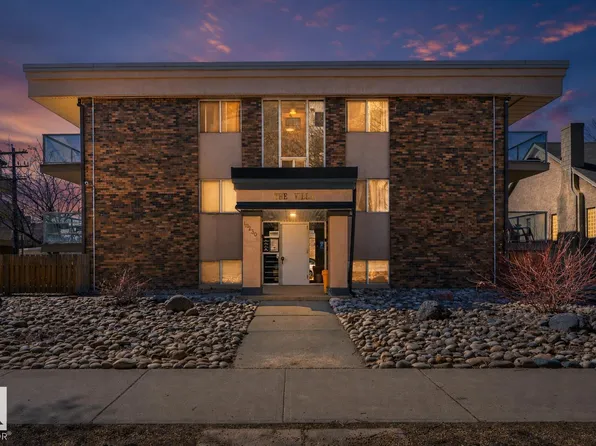 10230 120th St NW #105, Edmonton, AB T5K 2A3