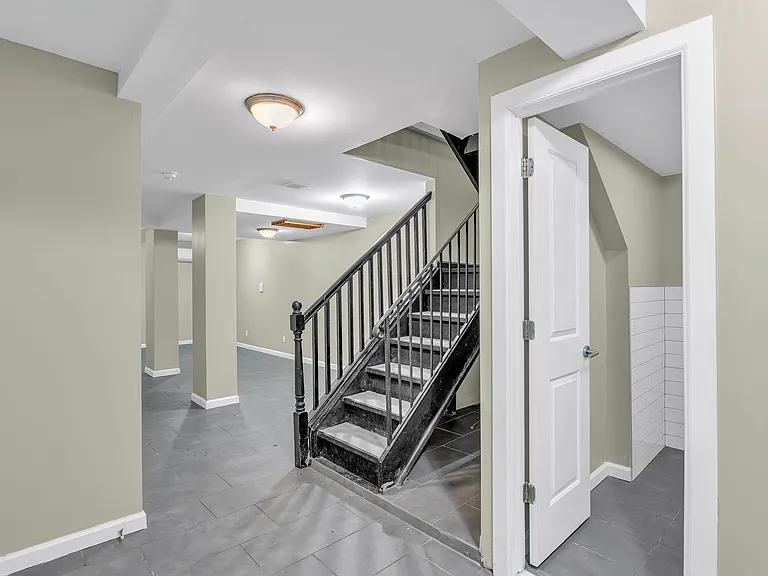 469 Central Ave #1R — Photo 10