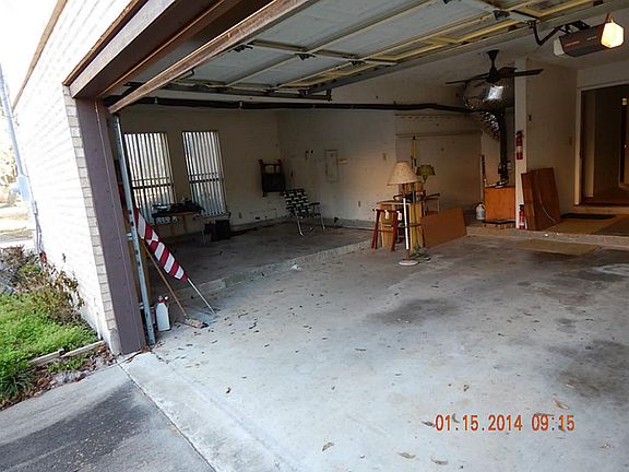 ATTACHED GARAGE