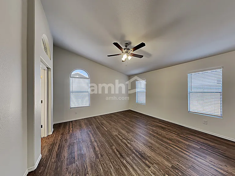 15142 W Eureka Trl — Photo 12