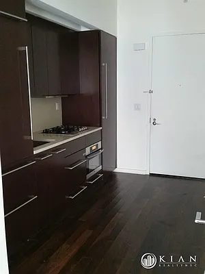 Rented by Kian Realty | media 4