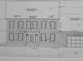 80 County Rd, Ipswich, MA 01938