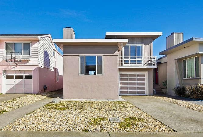 1st image of 8 Garden Grove Dr