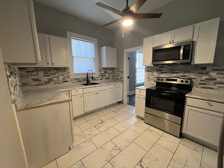 216 S Prospect Ave — Photo 10