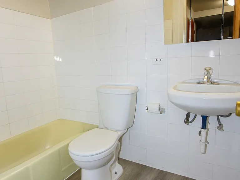 2170 N Franklin St #102 — Photo 6