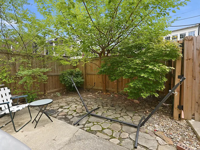 214 Rhode Island Ave NW — Photo 16