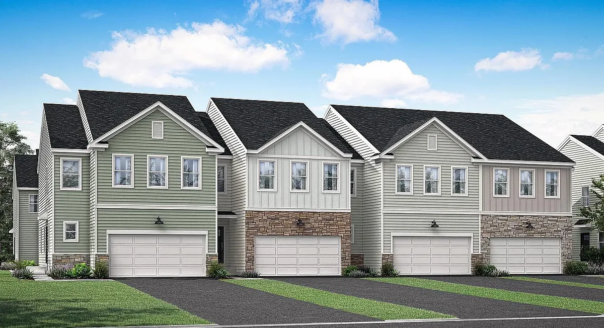 8 Shamrock Cir
Downingtown, PA 19335 - 8 Shamrock Cir