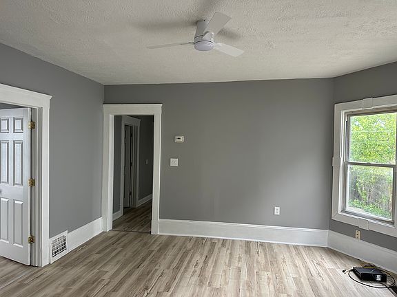 5th image of 4116 Woburn Ave