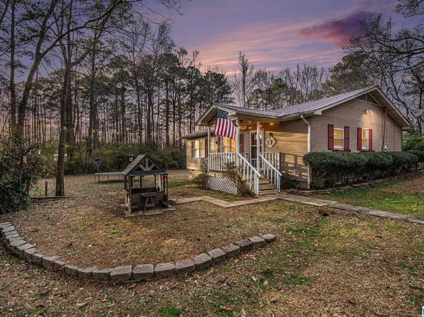104 W Sterrett St, Columbiana, AL 35051