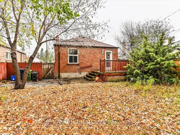 149 N Bonnington Ave, Toronto, ON M1K 1Y2