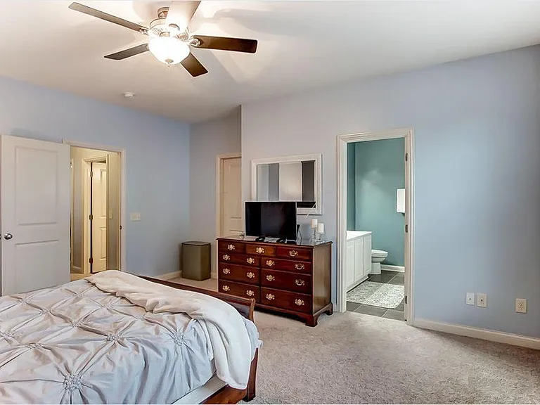 2768 Acarie Dr — Photo 11