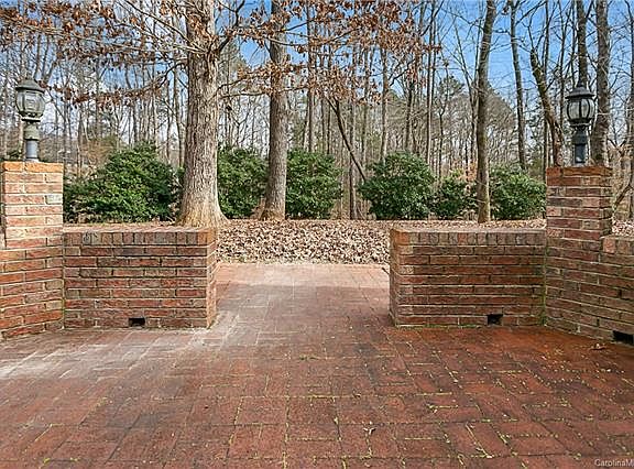 4th image of 6303 Lowergate Dr