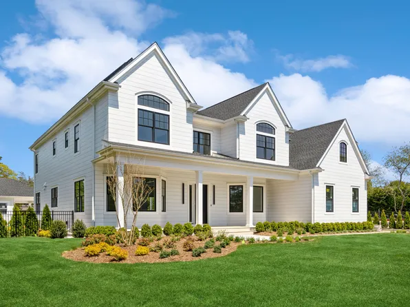 58 Country Club Dr, Southampton, NY 11968