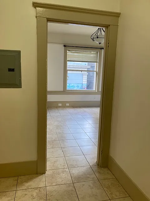 454 Larkin Street — Photo 3