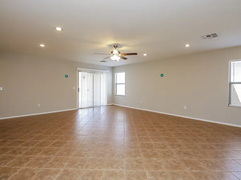 3129 W Dancer Ln — Photo 3