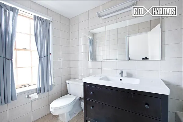 Rented by Zumper Inc | media 30