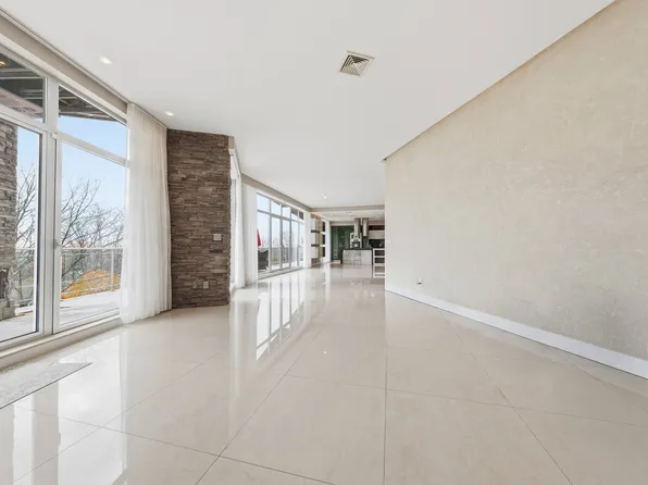 186 Flagg Place image 4 of 45