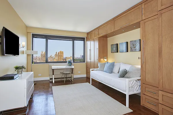 Sold by Brown Harris Stevens | media 10