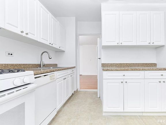 4th image of 345 E 80th St APT 22F