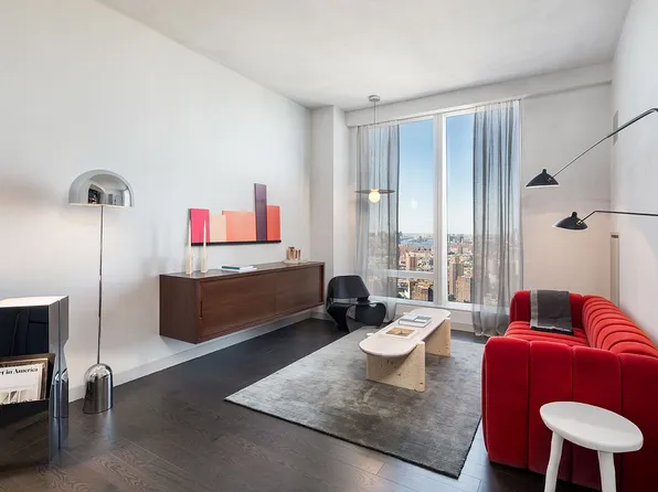 252 South St #20J, New York, NY 10002