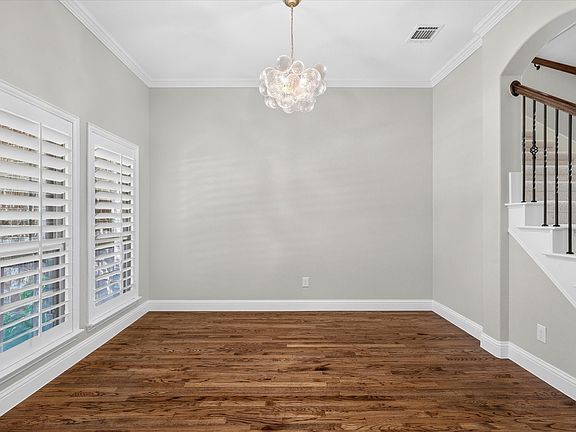 4th image of 425 Waters Edge Way
