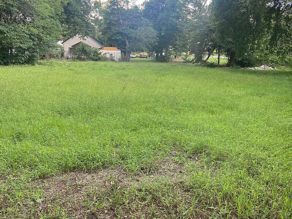 1st image of 101 2nd Ave S #1