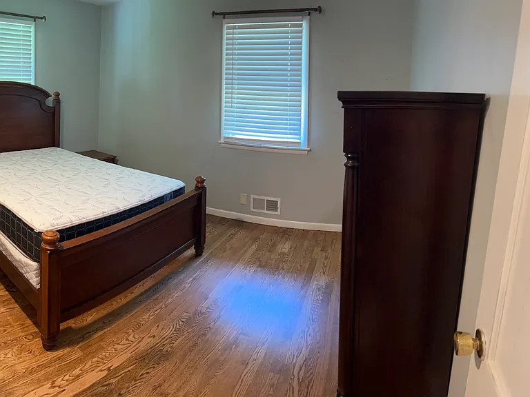 2607 Lomond Dr — Photo 10