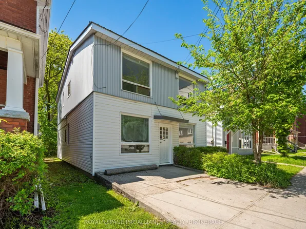 176 Nelson St, Kingston, ON K7L 3X1