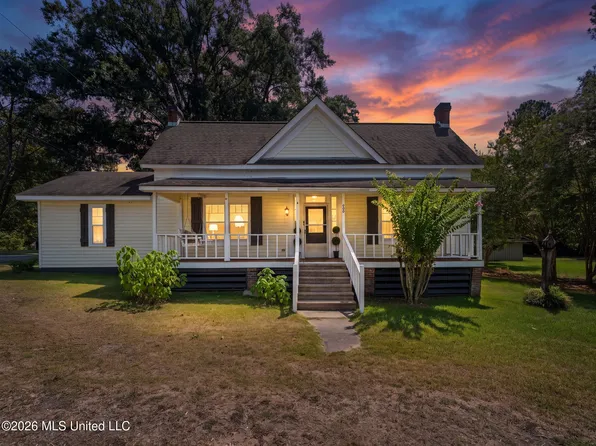 100 Poplar St, Sumrall, MS 39482