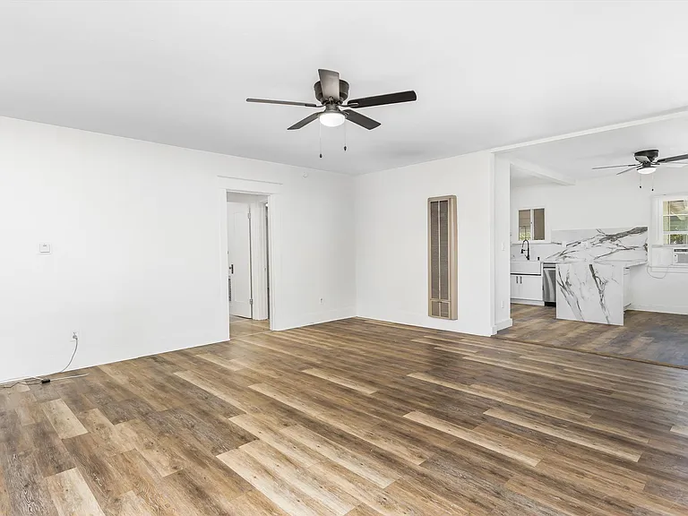 1359 Jasper Ave #1 — Photo 7