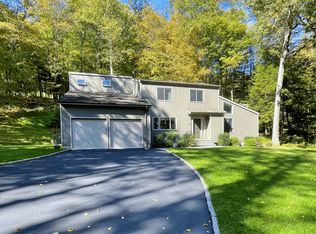 48 E Starrs Plain Rd, Danbury, CT 06810